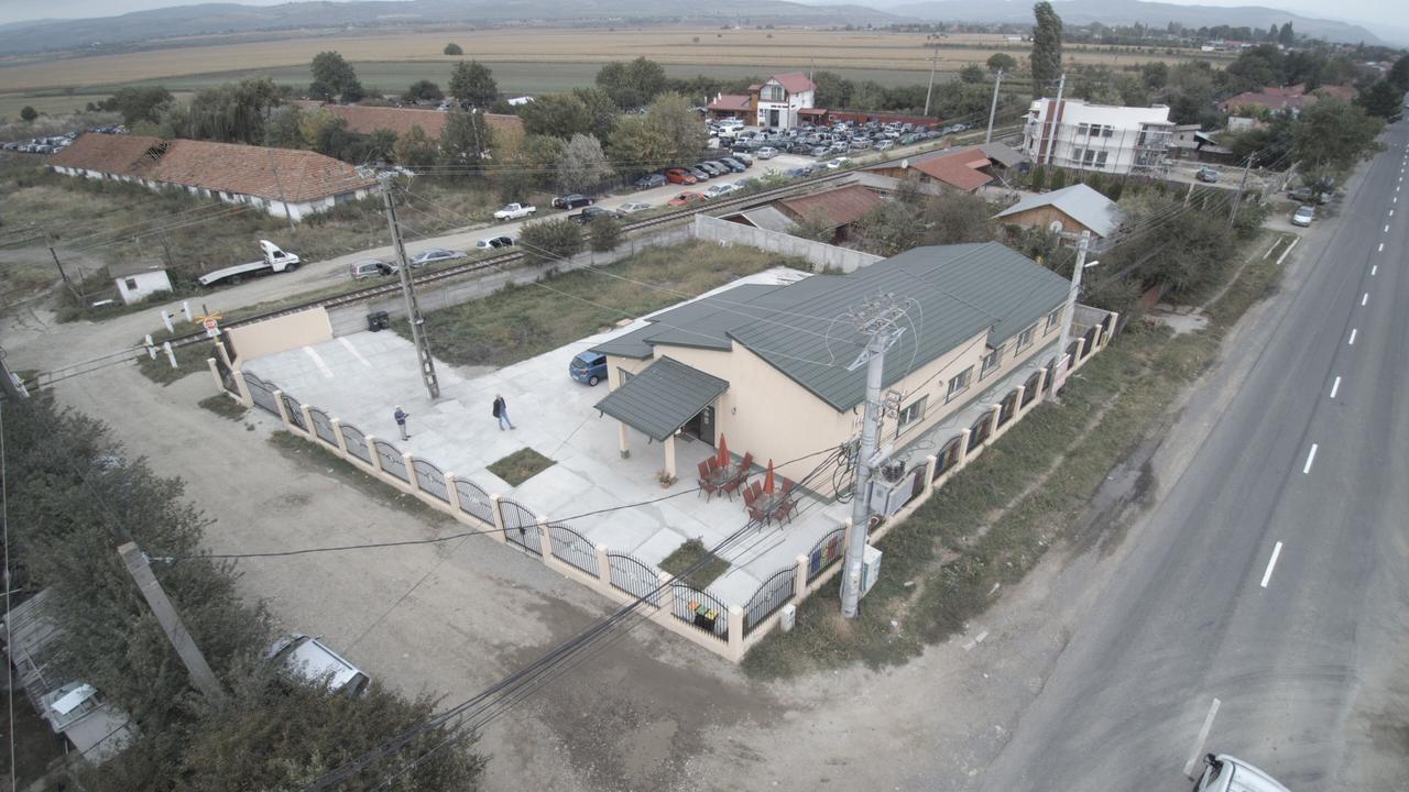 Hostel Denisa Buzău Exterior foto